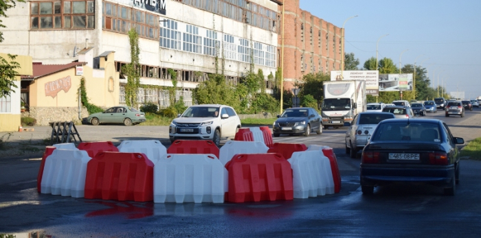 Відсьогодні на перехресті вулиць Миколи Бобяка – Возз’єднання в Ужгороді – експериментальний круговий рух