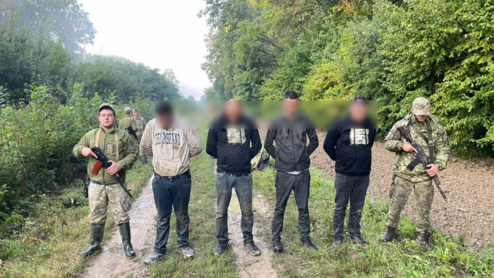 Чотирьох нелегалів затримали на Закарпатті поблизу кордону з Угорщиною