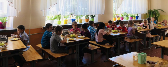 Безкоштовні сніданки та обіди у школах Ужгорода: рішення приймає педагогічна рада 