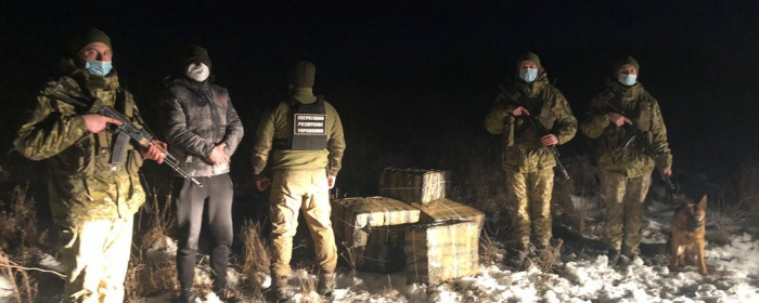 Майже чотири тисячі пачок сигарет вилучили правоохоронці на кордоні з Угорщиною