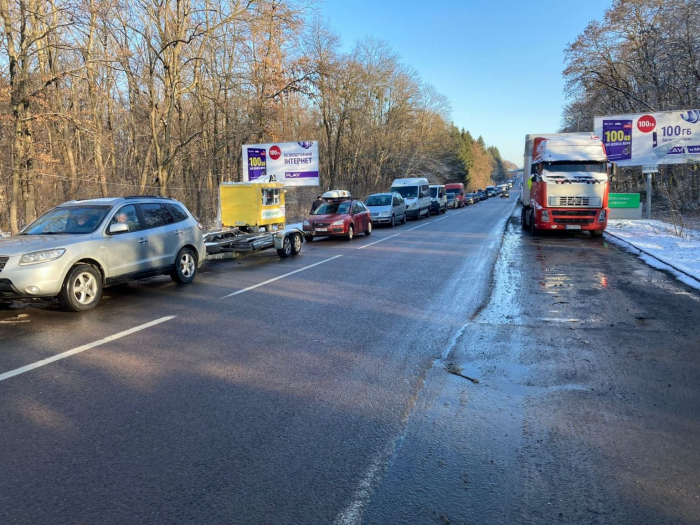 Кордони зі Словаччиною, Польщею та Угорщиною переповнились після новорічно-різдвяних свят