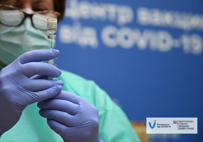 Закарпаття серед лідерів в Україні за кількістю щеплених соцпрацівників