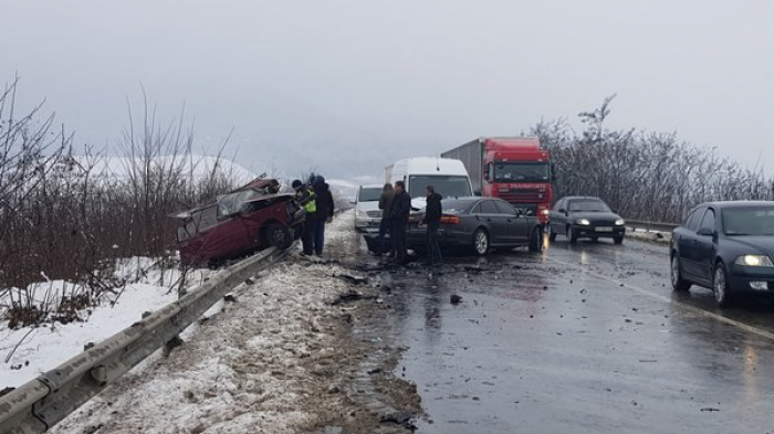 ДТП на Закарпатті: зіткнулися три автівки