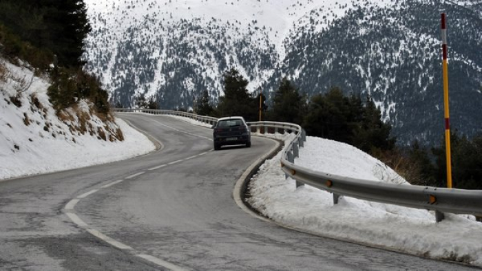 Дороги державного значення на Закарпатті розчистили від снігу
