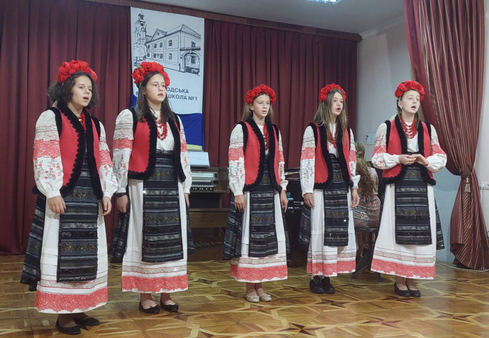 Ужгородська музична школа підготувала концерт на підтримку ЗСУ