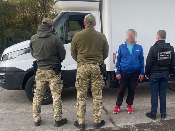 На Закарпатті прикордонники викрили фіктивне внесення даних до системи “Шлях”