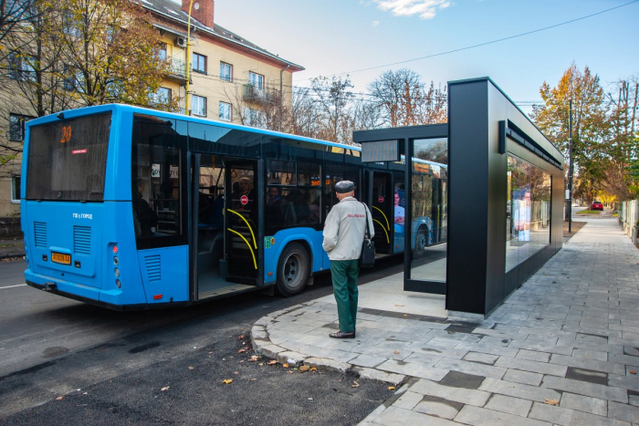 До відома пасажирів: у центрі Ужгорода змінено місце зупинки автобусів на маршрутах № 18, 20 та 26