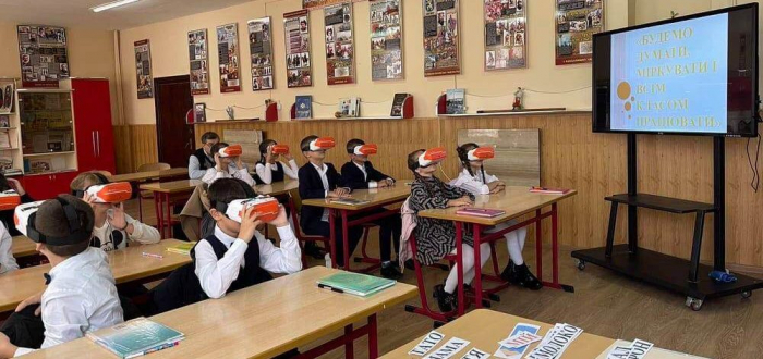 Віртуальна реальність у школах: проєкт закарпатської команди переміг на конкурсі в Брюселі