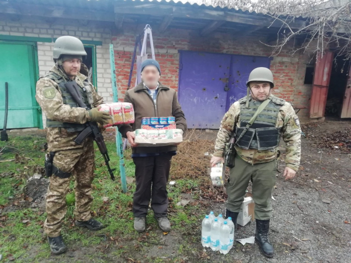 Поліцейські Закарпаття розповіли, як несуть службу на сході України (ФОТО)