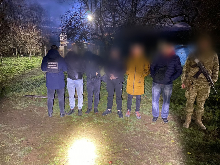 На Закарпатті переправнику осіб призовного віку вручили повідомлення про підозру
