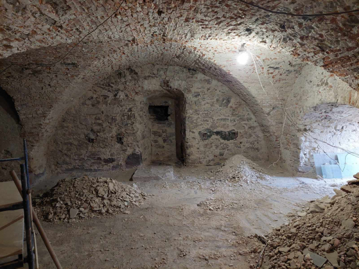 Нове підземелля відкрили в Ужгородському замку