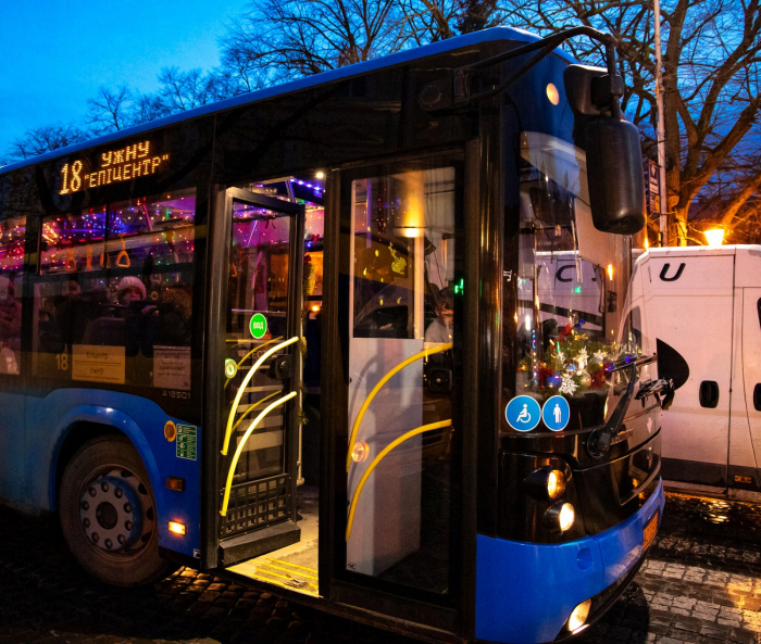 Графіки руху автобусів в Ужгороді на новорічно-різдвяні свята
