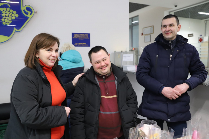 Благодійну акцію з нагоди свята Стрітення Господнього провели сьогодні в Ужгороді