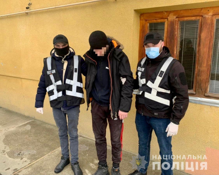 На Ужгородщині поліцейські затримали наркоторговця