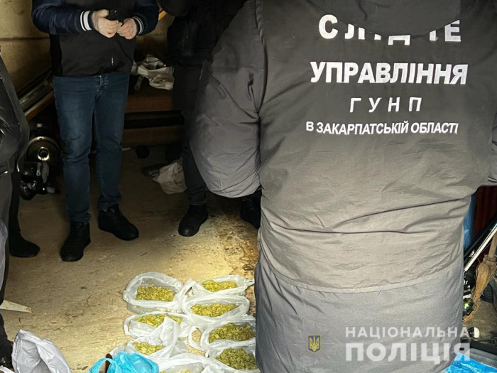 На Закарпатті поліція ліквідувала групу мукачівських наркоторговців