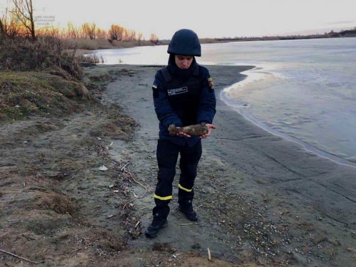 На Ужгородщині піротехніки ДСНС знищили мінометну міну