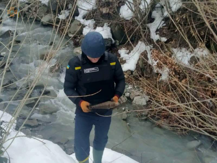 Мінометну міну часів Другої світової війни знищили рятувальники на Рахівщині