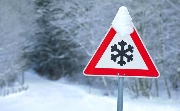 На Закарпатті прогнозують сильний мокрий сніг та ожеледицю