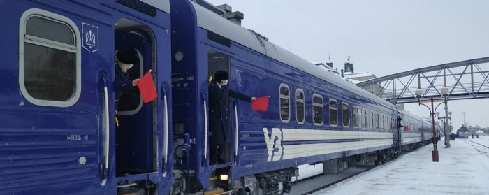 Проїде через 12 областей України. З Рахова вирушив поїзд єднання