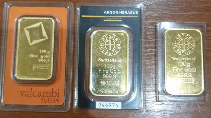 Гроші та золото, вартістю на понад 5,7 млн грн, вилучили прикордонники у чоловіка на Закарпатті