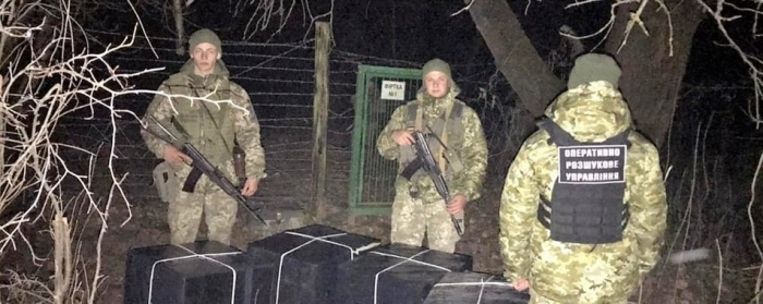 На Закарпатті біля кордону з Угорщиною знайшли 8000 пачок сигарет без акцизного збору