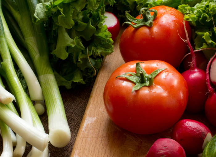 Весняні ціни на овочі та фрукти: Яка ситуація на Закарпатті? 