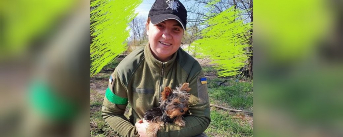 "Байрактар завжди з нами — допомагає солдатам знімати стрес…", – офіцер-психологиня 128-ї бригади Яна