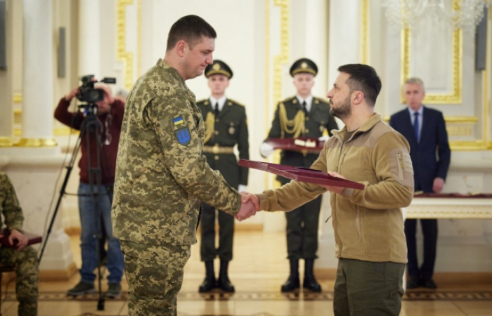 Президент України вручив Золоту Зірку Героя України заступнику командира 128 бригади