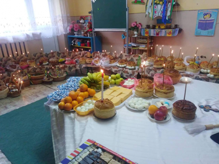 Для сімей-переселенців на Закарпатті організували святкування Великодня