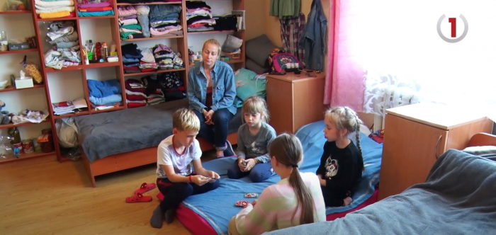 Триразове харчування і затишні кімнати : як живуть переселенці в Середньому на Ужгородщині