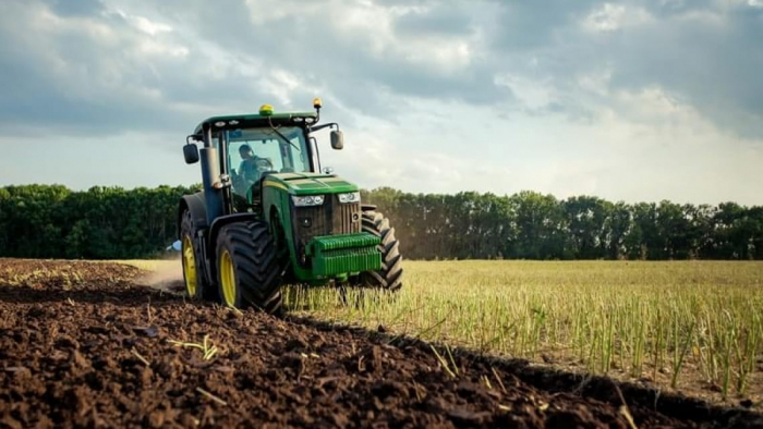 Закарпатські аграрії отримають палива стільки, скільки їм буде потрібно