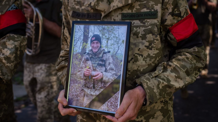 На Закарпатті попрощалися із загиблим на війні Юрієм Кручаницею