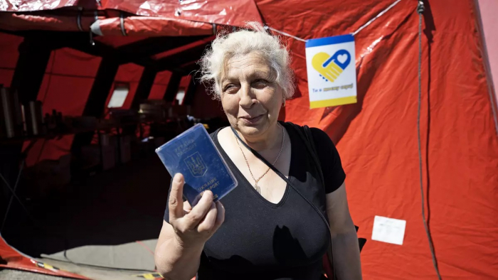 Біженці їдуть до Праги в пошуках кращого життя, – кажуть в ПП "Ужгород – Вишнє Нємецьке" (ФОТО)