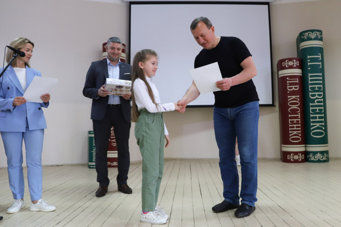 В Ужгороді нагородили переможців конкурсу декоративно-ужиткового та образотворчого мистецтва