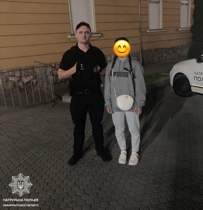 Закарпатські патрульні розшукали дівчину, яка пішла з дому та не виходила на зв‘язок
