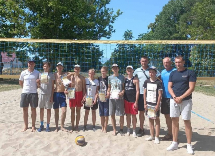 В Ужгороді відбувся благодійний турнір з пляжного волейболу