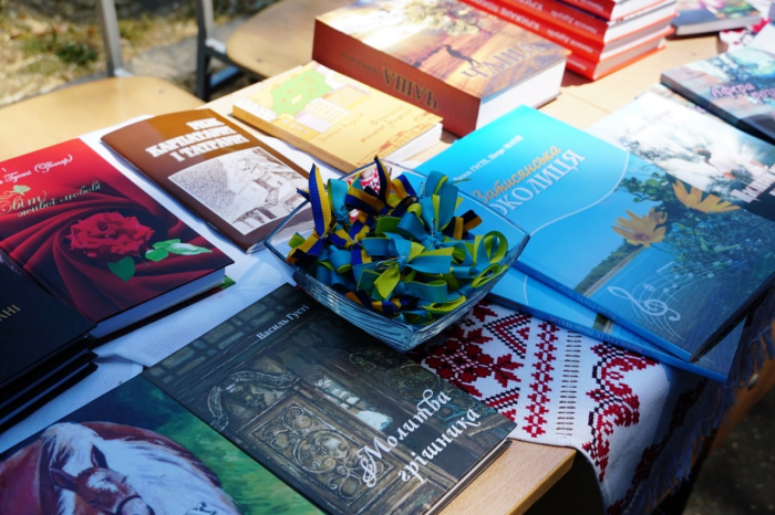 Благодійна книжкова акція на підтримку ЗСУ відбулася в Ужгороді