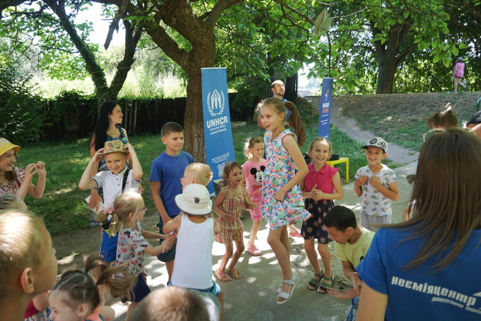 Бульбашкове шоу, зустріч із психологами, ігри: В Ужгороді оганізували акцію для дітей-переселенців