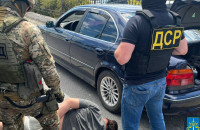 50 тис. доларів і 140 тис. грн за нелегальний перетин кордону – на Закарпатті підозрюють двох осіб (ФОТО)