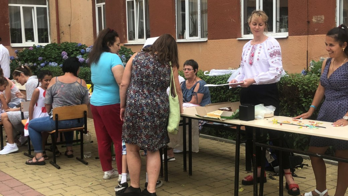 В Ужгороді провели благодійний ярмарок на підтримку ЗСУ "Україна понад усе"