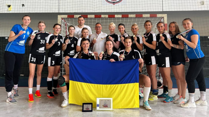 Жіночий гандбольний клуб "Карпати" в наступному сезоні гратиме в чемпіонаті Угорщини