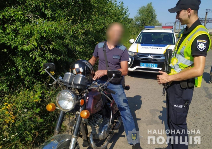 На Закарпатті поліція посилено перевіряє мотоциклістів