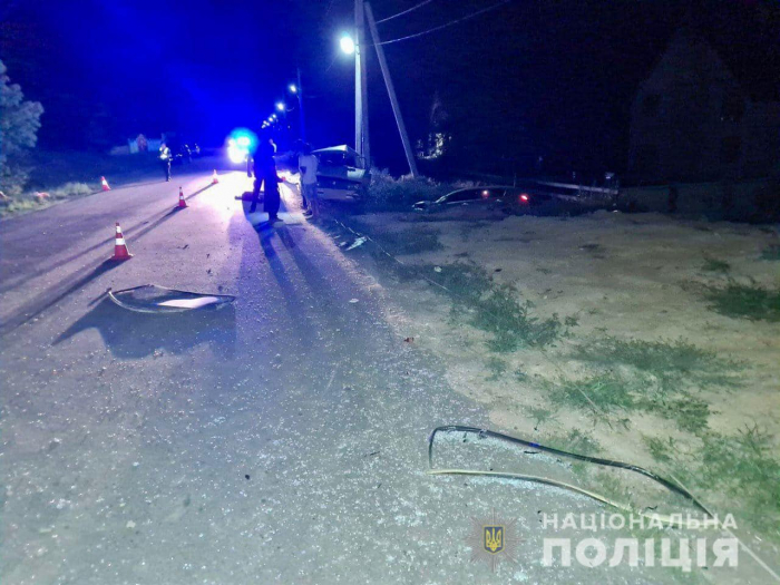 Смертельна ДТП на Закапатті: загинули водій та малолітня дитина