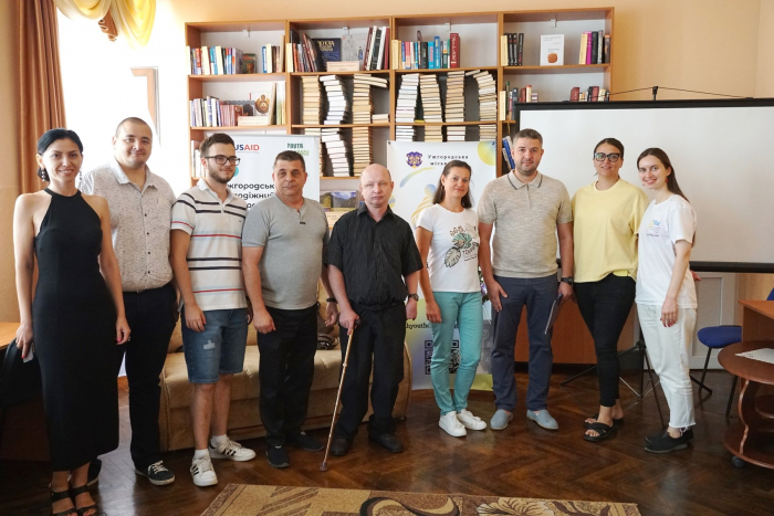 В Ужгороді організували захід до Дня молоді у міській бібліотеці