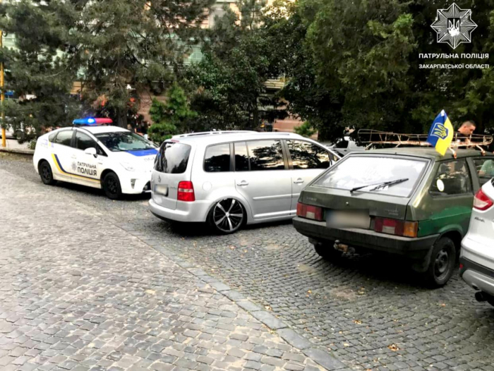На Закарпатті патрульні притягнули до відповідальності нетверезого водія, який вчинив ДТП