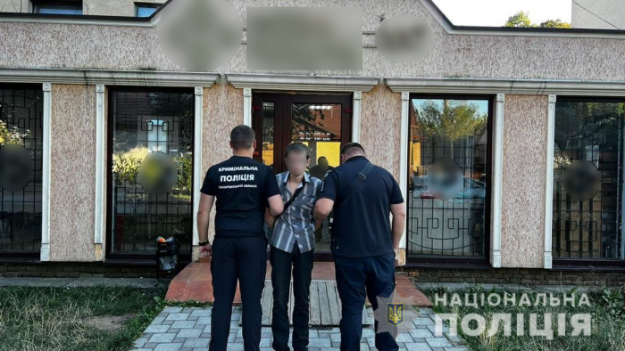 В Ужгороді викрили чоловіка, який вкрав у себе на роботі 660 тисяч гривень