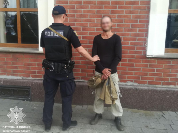 В Ужгороді затримали чоловіка, який перебував у розшуку