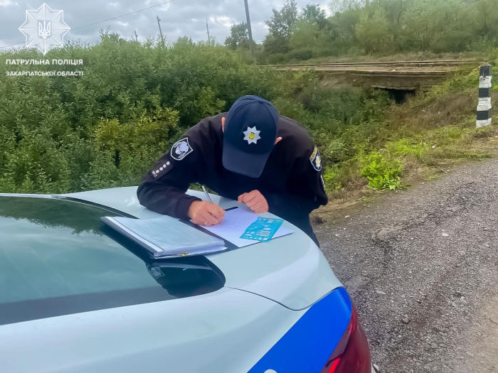На території Закарпатської області патрульні розпочнуть перевірку готовності доріг до зимового періоду