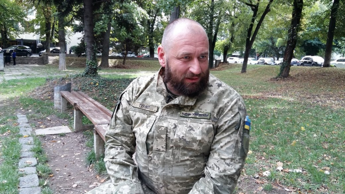 “Війна до пар не відноситься”, – професор з Закарпаття, що читає лекції з окопу, розповів про службу в ЗСУ