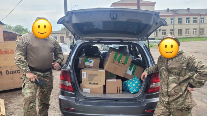 Закарпатські волонтери організували збір на протизастудні препарати для ЗСУ